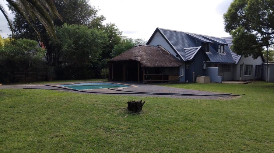 5 Bedroom Property for Sale in Vaalpark Free State